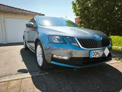 Grau Gebraucht 2018 Skoda Octavia Clever Limousine | 10.999 € (Guter Preis)