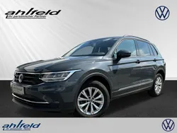 Delfingrau (metallic) Gebraucht 2022 VW Tiguan Life SUV | 32.660 € (Etwas zu teuer)