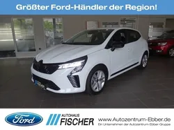 Weiss Gebraucht 2024 Renault Clio V Evolution Limousine | 17.476 € (Fairer Preis)