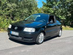 Schwarz Gebraucht 2001 VW Polo Kleinwagen | 850 € (Fairer Preis)