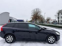 Schwarz Gebraucht 2011 Volvo V60 Kinetic Kombi | 5.600 € (Fairer Preis)