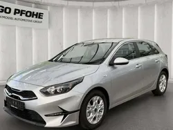 Silber Neu 2025 Kia Ceed Sportswagon Vision Kombi | 24.353 € (Guter Preis)