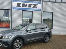 Grau Gebraucht 2023 VW Tiguan Allspace SUV | 47.980 € (Teuer)