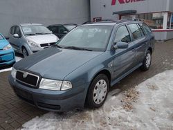 Grau Gebraucht 2006 Skoda Octavia Tour Kombi | 1.249 € (Guter Preis)