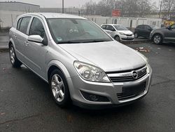 Silber Gebraucht 2007 Opel Astra Limousine | 2.499 € (Fairer Preis)