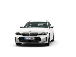 Mineralweiß metallic Gebraucht 2024 BMW 330 M Sport Kombi | 40.790 € (Superpreis)