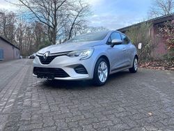 Silber Gebraucht 2020 Renault Clio V SE Kleinwagen | 7.750 € (Fairer Preis)