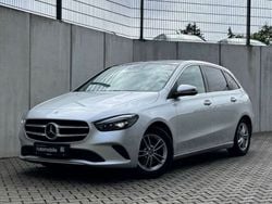 Silber Gebraucht 2019 Mercedes B200 Van / Kleinbus | 24.999 € (Fairer Preis)