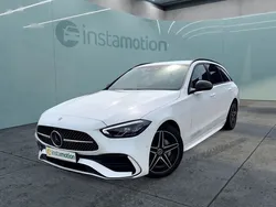 Weiß Gebraucht 2022 Mercedes C300 AMG line Kombi | 63.180 €