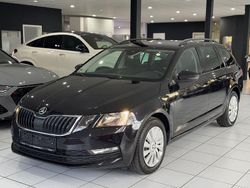 Schwarz Gebraucht 2020 Skoda Octavia Ambition Kombi | 15.990 € (Superpreis)
