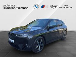 Sophistograu brillanteffekt Gebraucht 2022 BMW iX Sport Line SUV | 49.889 € (Fairer Preis)