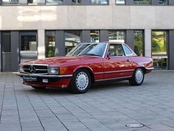 Signal rot 568 Gebraucht 1988 Mercedes SL300 Cabrio | 84.995 €