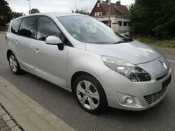 Grau Gebraucht 2010 Renault Scénic III Dynamique Van / Kleinbus | 4.499 € (Fairer Preis)