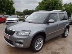 Grau metallic Gebraucht 2016 Skoda Yeti Joy SUV | 29.690 €