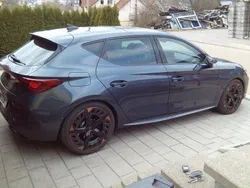 Grau Gebraucht 2024 Cupra Leon Limousine | 36.900 € (Fairer Preis)