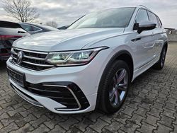Weiß Gebraucht 2022 VW Tiguan Allspace R-line SUV | 36.990 € (Fairer Preis)