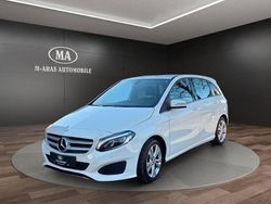 Weiß Gebraucht 2015 Mercedes 200 Urban Limousine | 13.499 € (Guter Preis)