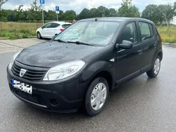 Schwarz Gebraucht 2011 Dacia Sandero Kleinwagen | 1.890 € (Fairer Preis)