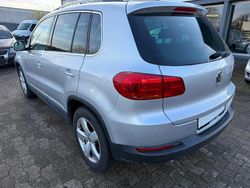 Grau Gebraucht 2015 VW Tiguan Sport SUV | 14.000 € (Etwas zu teuer)