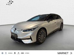 Scale silver metallic Neu 2025 VW ID.7 Pro Kombi | 71.680 €