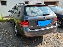 Grau Gebraucht 2010 VW Golf Kombi | 3.000 € (Fairer Preis)
