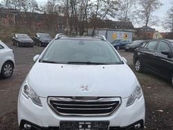 Weiß Gebraucht 2016 Peugeot 2008 Urban Move SUV | 6.100 € (Superpreis)