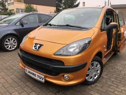 Orange Gebraucht 2008 Peugeot 1007 Premium Kleinwagen | 3.999 € (Etwas zu teuer)