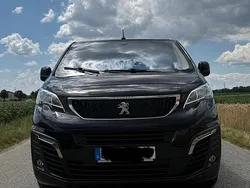 Schwarz Gebraucht 2019 Peugeot Traveller Active Van / Kleinbus | 33.000 € (Etwas zu teuer)