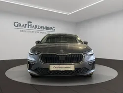 Schwarz Gebraucht 2022 Skoda Scala Drive Kleinwagen | 30.790 €