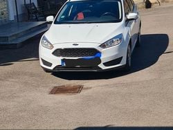 Weiß Gebraucht 2018 Ford Focus Active Kombi | 6.099 €