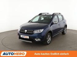 Blau Gebraucht 2017 Dacia Sandero Prestige Limousine | 11.450 € (Etwas zu teuer)