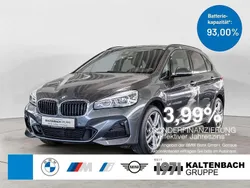 Grau Gebraucht 2021 BMW 225 Active Tourer M Sport Van / Kleinbus | 22.590 € (Teuer)