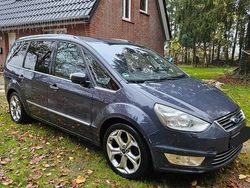 Grau Gebraucht 2012 Ford Galaxy Titanium Van / Kleinbus | 7.250 € (Teuer)