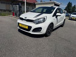 Weiß Gebraucht 2014 Kia Rio Edition 7 Limousine | 4.875 € (Fairer Preis)