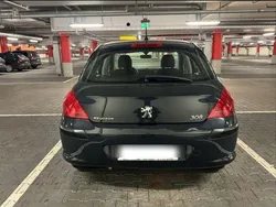 Grau Gebraucht 2008 Peugeot 308 Limousine | 2.000 € (Guter Preis)