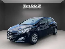 Schwarz Gebraucht 2016 Hyundai i30 Kleinwagen | 8.900 € (Guter Preis)