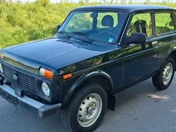Blau Gebraucht 2014 Lada niva SUV | 3.900 €