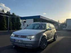 Silber Gebraucht 2006 VW Golf V Highline Limousine | 8.000 €