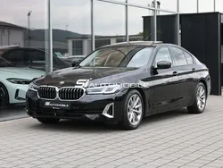 Black sapphire metallic Gebraucht 2023 BMW 530 Sport Line Limousine | 56.950 € (Teuer)