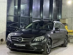 Grau Gebraucht 2020 Mercedes C180 Avantgarde Limousine | 25.600 € (Superpreis)