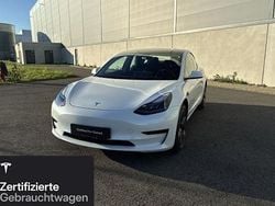 Weiß Gebraucht 2021 Tesla Model 3 Standard Range Limousine | 25.500 € (Guter Preis)