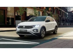 Pure white/schwarz Gebraucht 2024 VW T-Roc Goal SUV | 28.690 € (Fairer Preis)