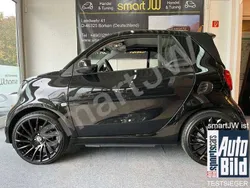 Schwarz Gebraucht 2019 Smart ForTwo Cabrio Brabus Xclusive Cabrio | 36.500 €