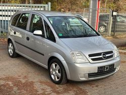 Grau Gebraucht 2004 Opel Meriva Essentia Van / Kleinbus | 2.199 € (Fairer Preis)