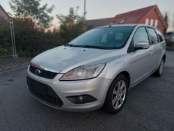 Grau Gebraucht 2008 Ford Focus Ambiente Kombi | 1.750 € (Guter Preis)