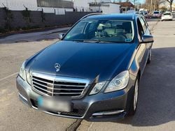 Grau Gebraucht 2011 Mercedes E350 Avantgarde Kombi | 11.500 € (Fairer Preis)