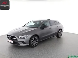Grau Gebraucht 2022 Mercedes CLA250e Shooting Brake AMG Kombi | 27.860 € (Fairer Preis)
