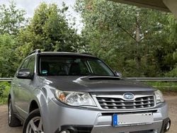Grau Gebraucht 2012 Subaru Forester Exclusive+ SUV | 2.200 € (Superpreis)