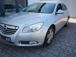 Silber Gebraucht 2011 Opel Insignia Limousine | 3.600 €
