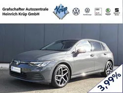 Grau Gebraucht 2021 VW Golf VIII Life Limousine | 18.880 € (Fairer Preis)